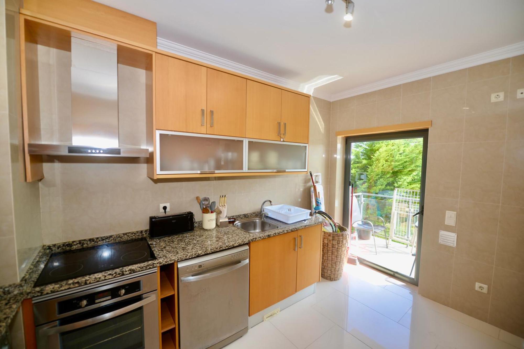 Pebble - 1 Bedroom Apartment Sleeps 5 With Pool & Tennis Court Sao Martinho do Porto Exterior photo